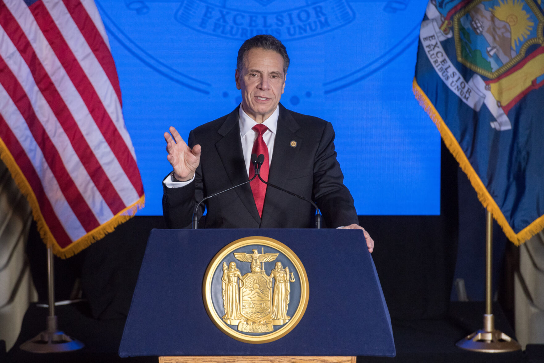 COVID positivity, deaths drop slightly in New York